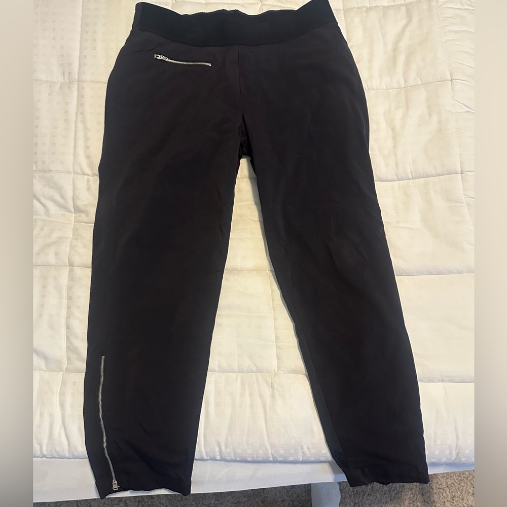 Women’s size 10 black 3/4 length pants from Athleta
